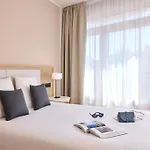 Quality Val D'europe מלון דירות